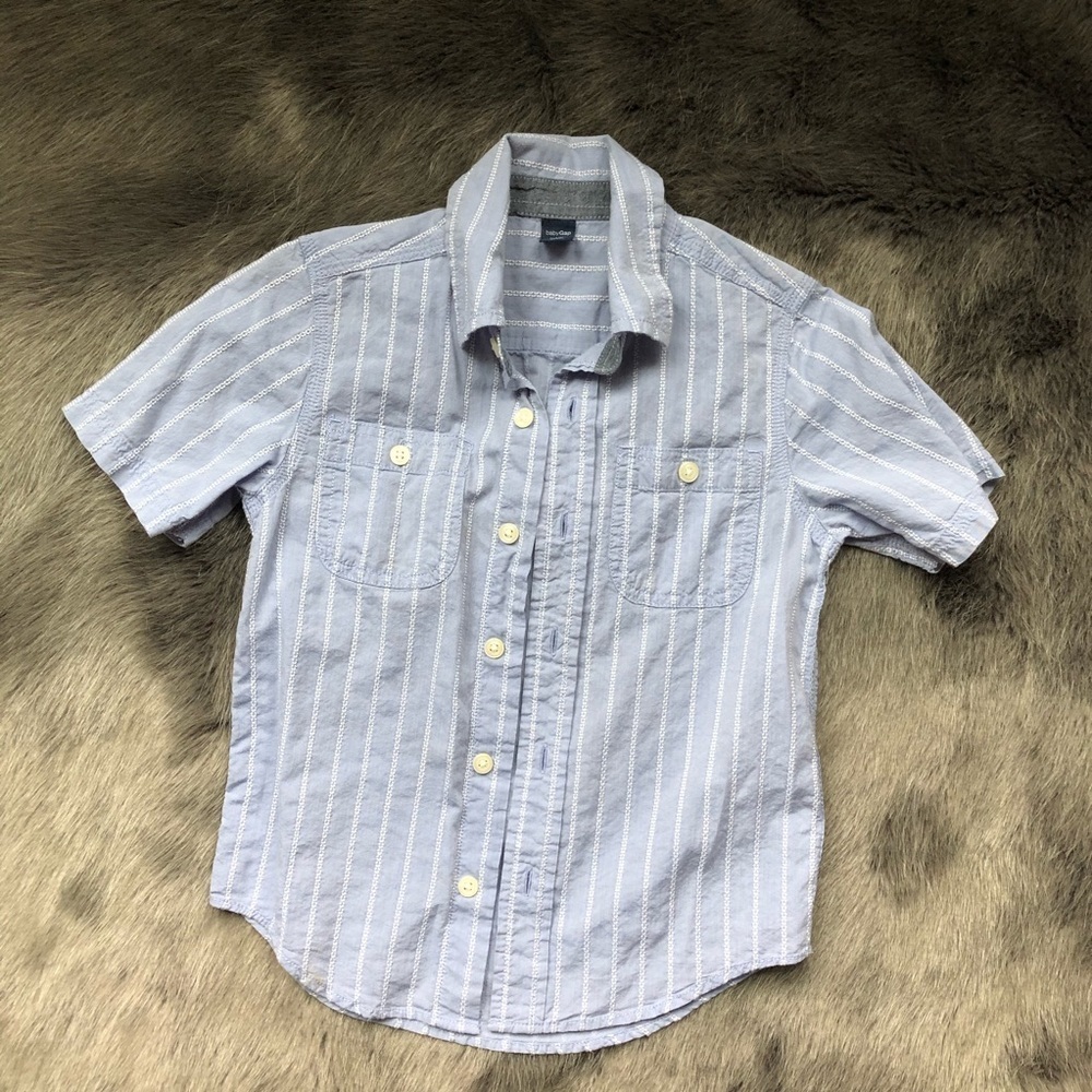 Gap shirt
